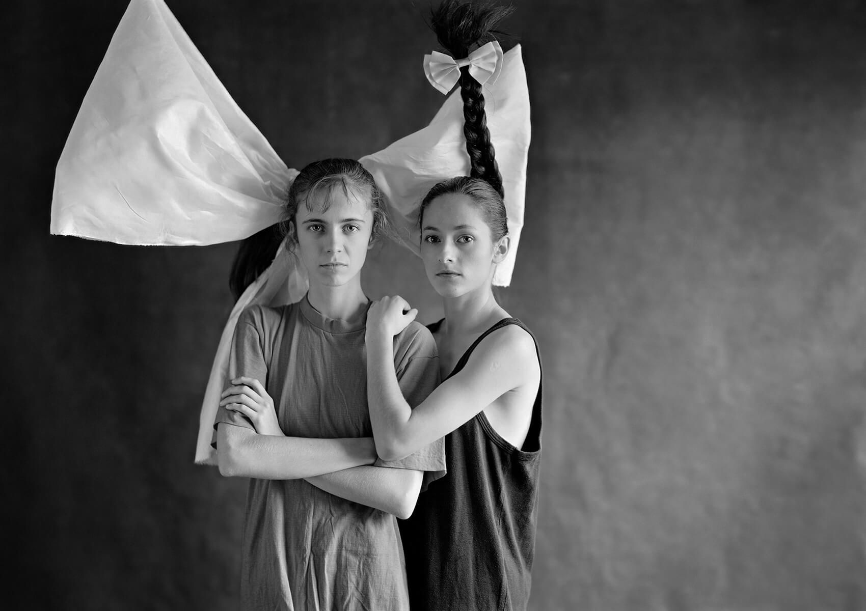 Life-Framer-Black-White-PiotrPowietrzynski
