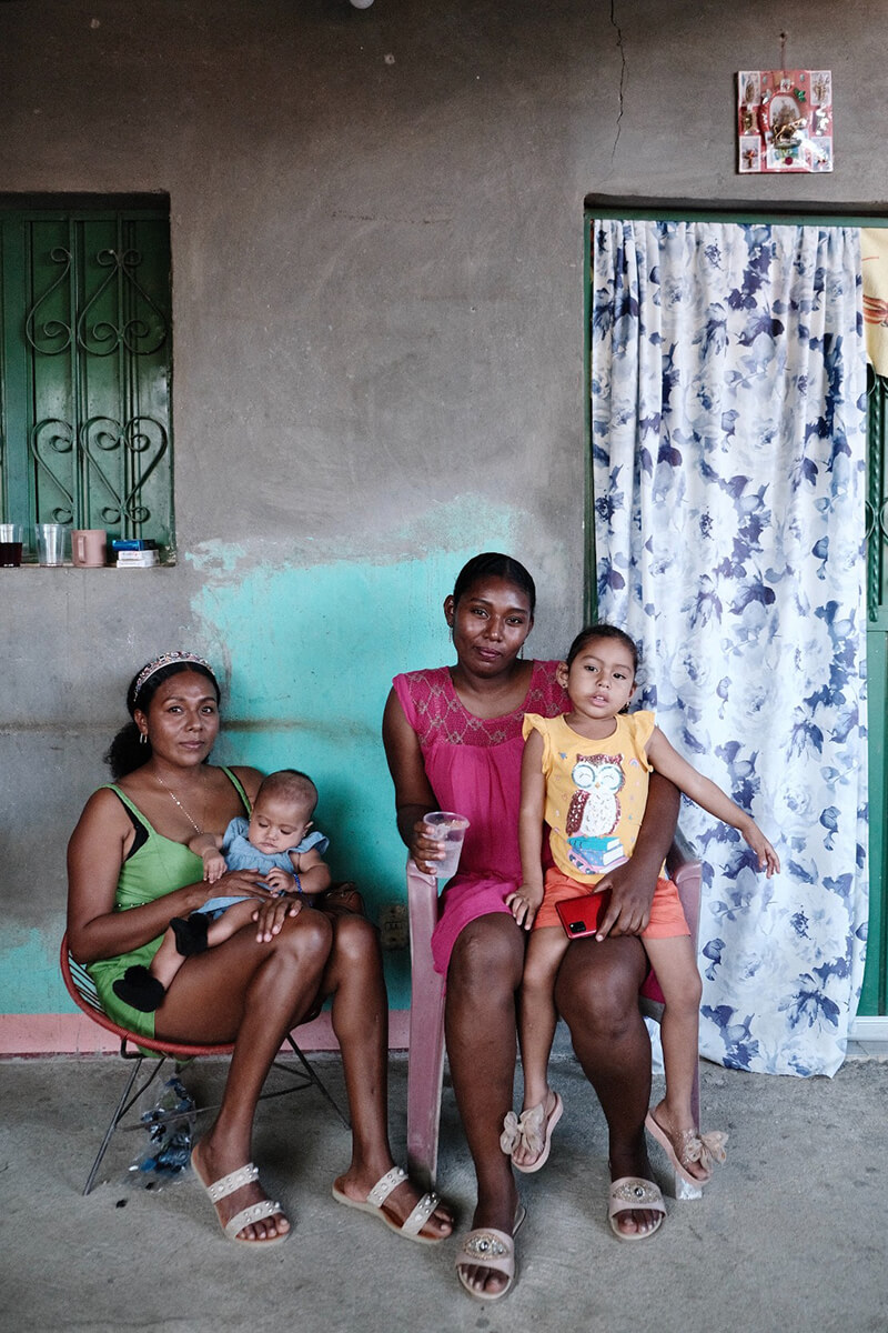 LifeFramer-Humans-EditorsPick-ChloeKritharasDevienne